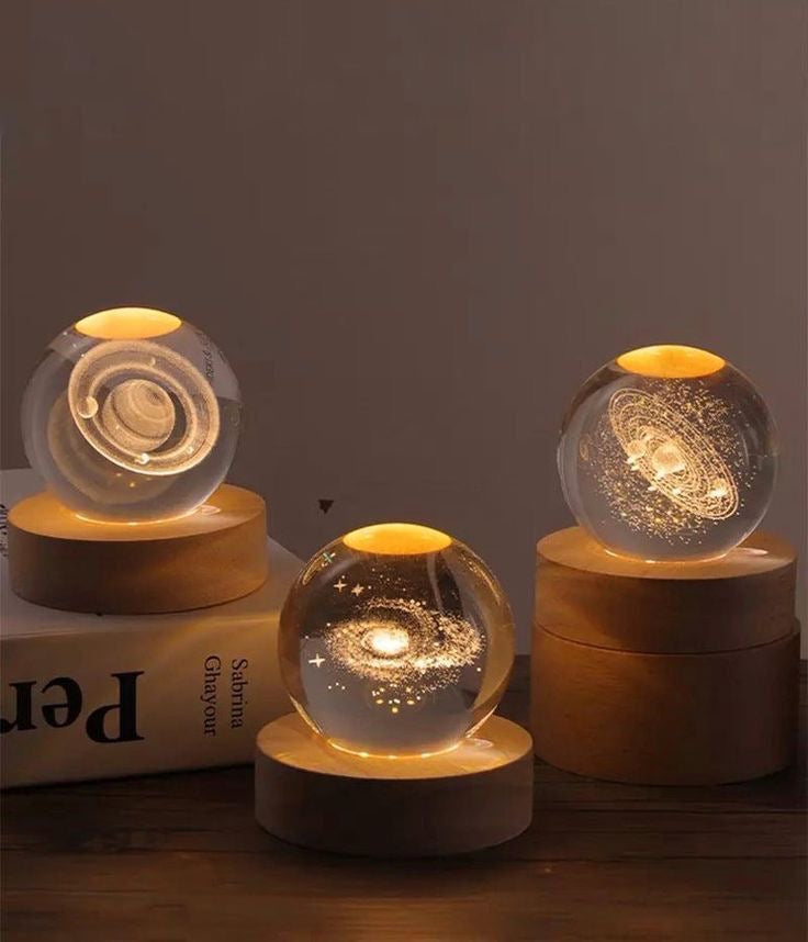 LunarGlow Sphere™ – The Moon Captured in Crystal