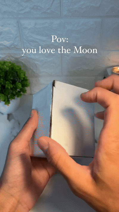 LunarGlow Sphere™ – The Moon Captured in Crystal