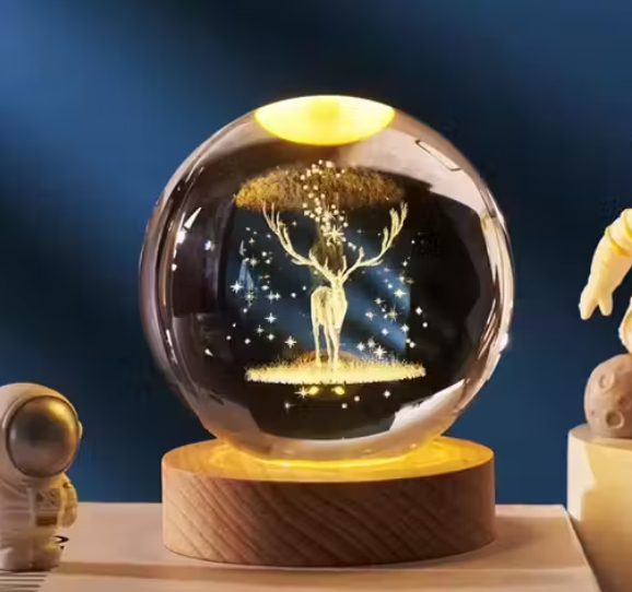 LunarGlow Sphere™ – The Moon Captured in Crystal